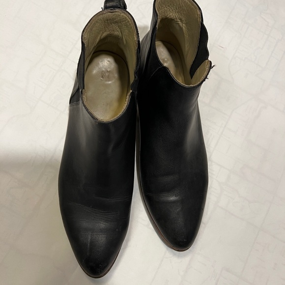 EUC Nisolo Eva Everyday Chelsea Boot | Size 8